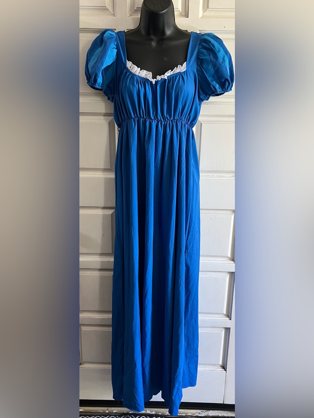 Renaissance Blue Puff-Sleeve Maxi Dress with Lace Trim Medium